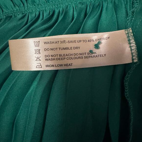 SaturdayClub Halterneck Pleated Top – Emerald Green – Size M - Picture 4 of 5